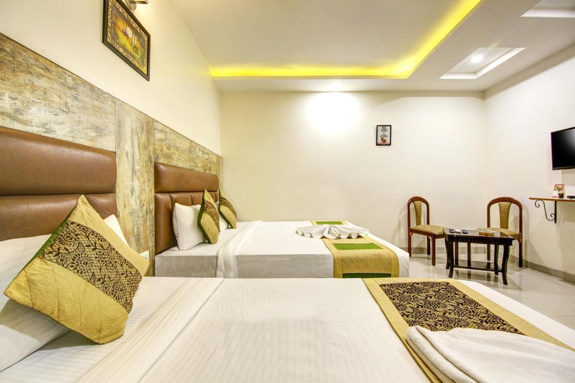 Gracious By Vishesh Hotels & Home Stay Нью-Делі Екстер'єр фото